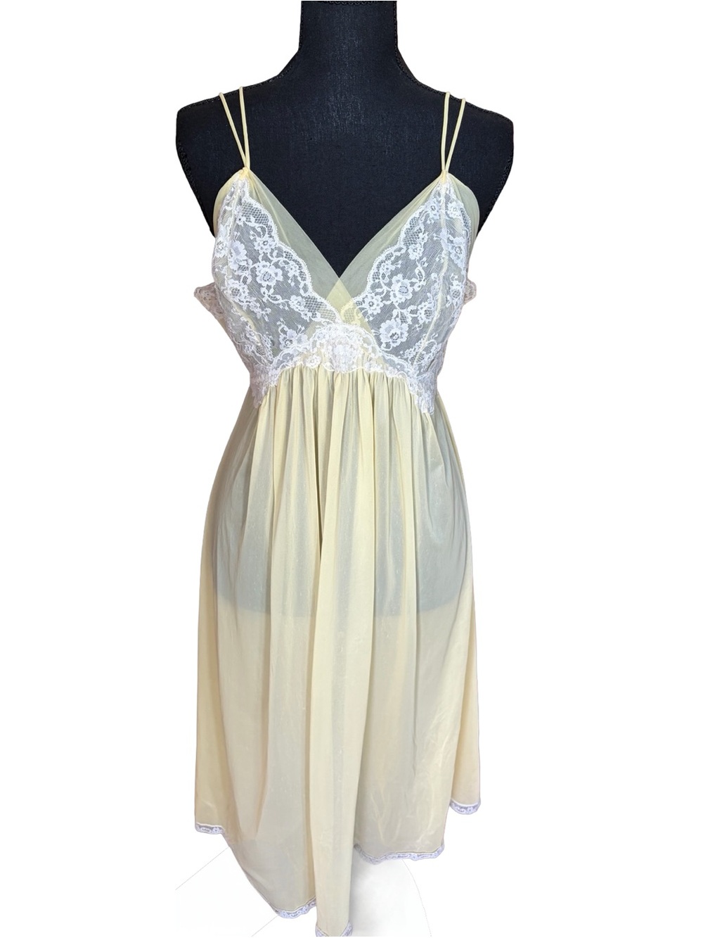 Vintage Vanity Fair Butter Yellow Lace Babydoll Nightgown Size 36 USA